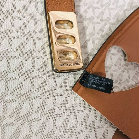 Michael kors KEYCHAIN HOLDER METTALIC HARDWARE - Picture 6 of 6